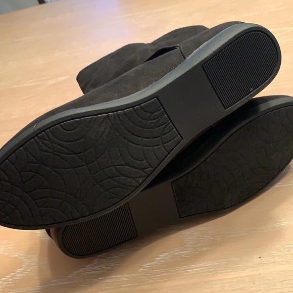 Women’s True Craft Black Micro “Addison” booties - Picture 5 of 8